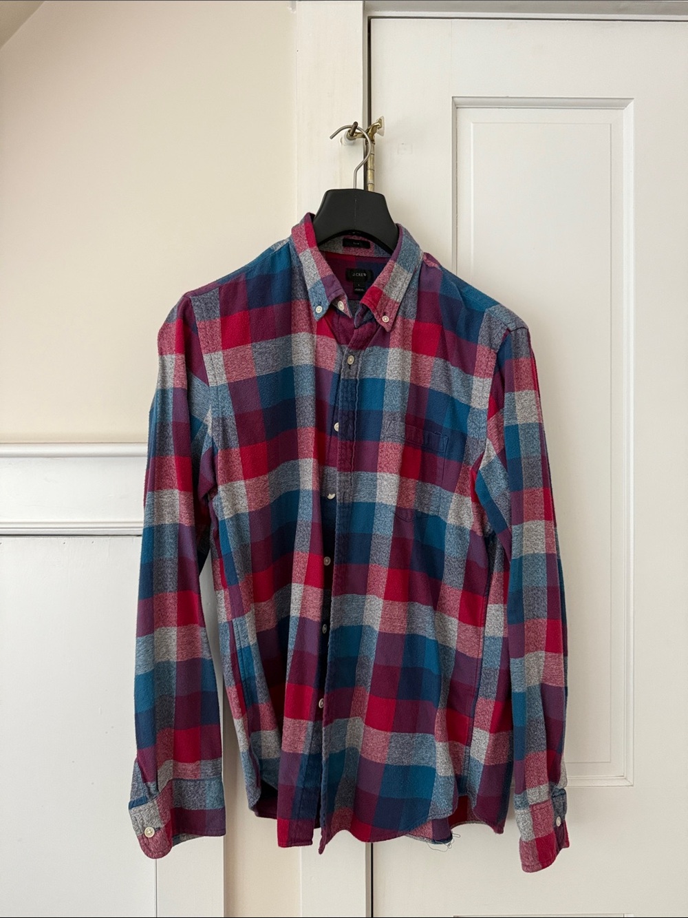 JCrew Men's Plaid Button-Down Shirt in Red & Blue